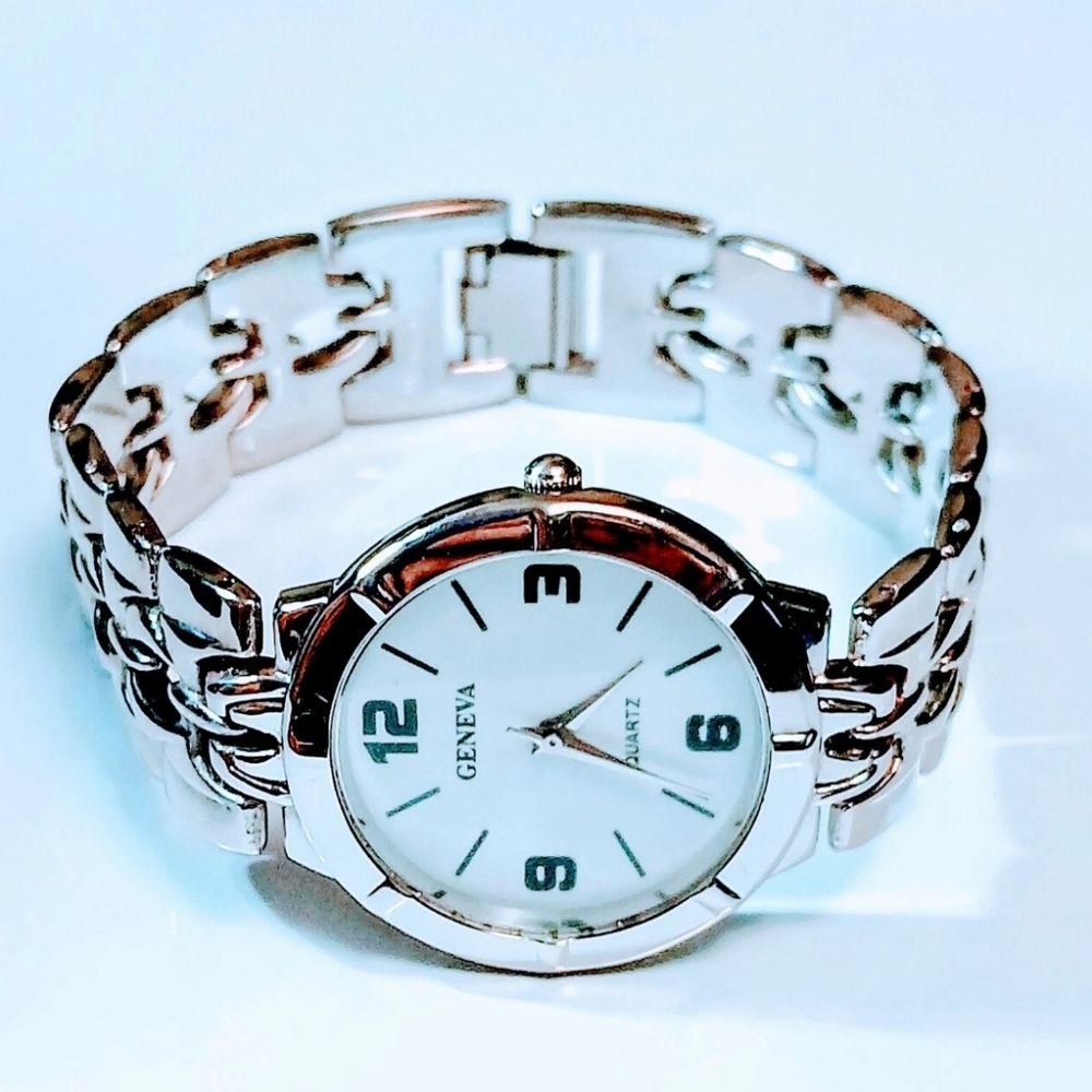 NEW Geneva Bright Silver Unisex Watch with White Dial